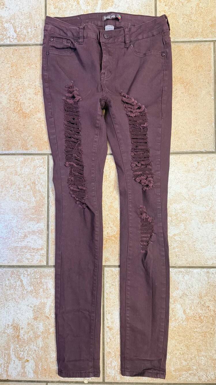 Vins Me Women's Plum Purple Distressed Skinny Jeans
